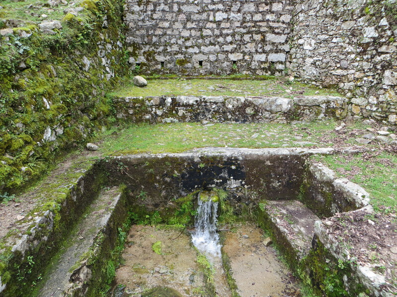 >Fontaine de Crepuli (Crepuli)
