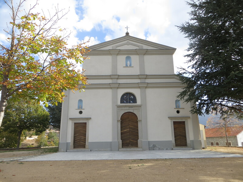 >Église paroissiale dédiée à Saint-Pierre et Saint-Paul