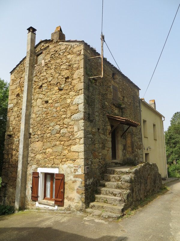 Maison de la famille Houbaut-Biancamaria (Ogliastrone)