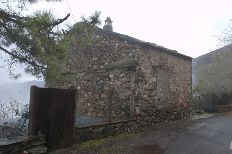 Ancienne maison, actuellement remise agricole (Coste)