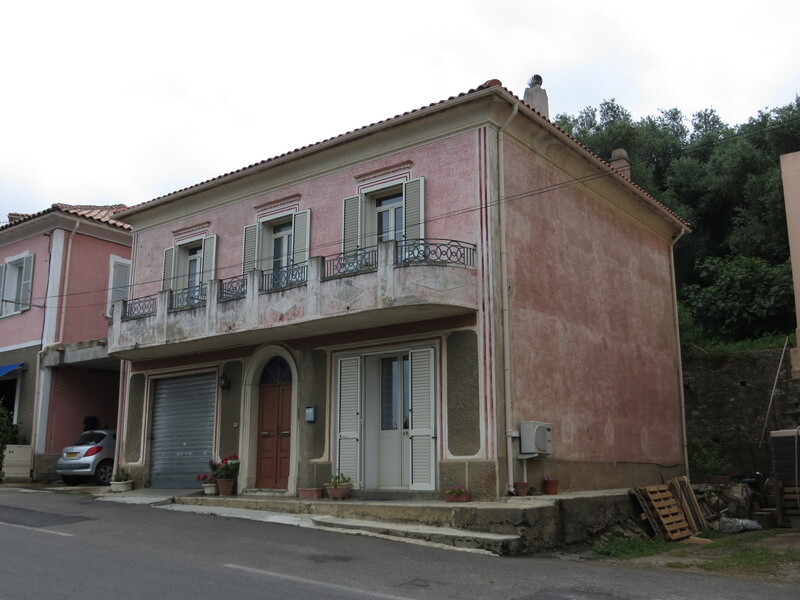 >Maison de vigneron de la famille Dominici (Canale)