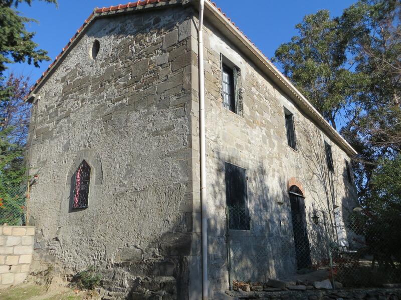 >Ancienne chapelle Saint-Pierre dite San Petru, actuellement maison (San Petru)