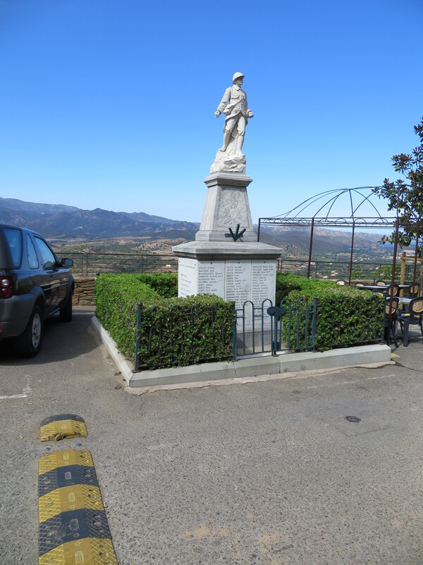 Monument aux morts pour la France de 1937 à 1957 et des guerres d'Indochine et d'Afrique du Nord (Santa Maria)